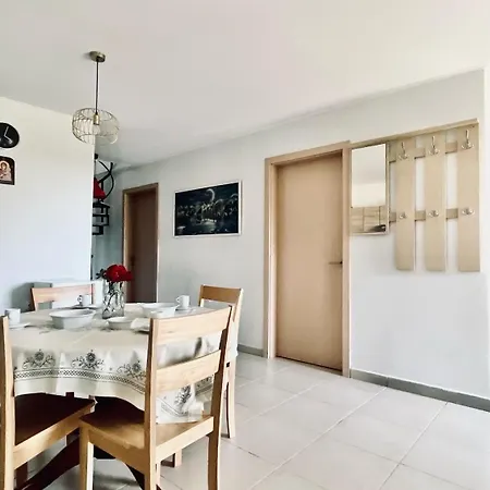 Vila Felix Nea Plagia