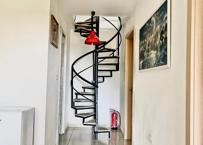 Vila Felix Nea Plagia